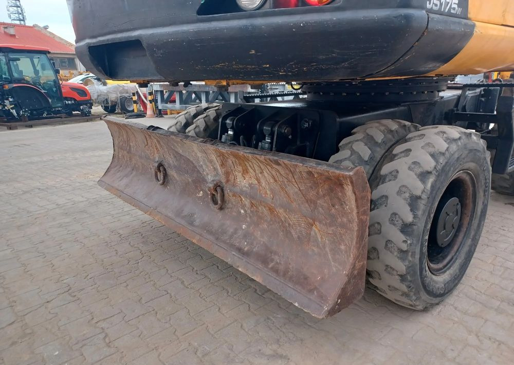 Τροχοφόρος εκσκαφέας JCB JS175W: φωτογραφία 14 Τροχοφόρος εκσκαφέας JCB JS175W: φωτογραφία 14