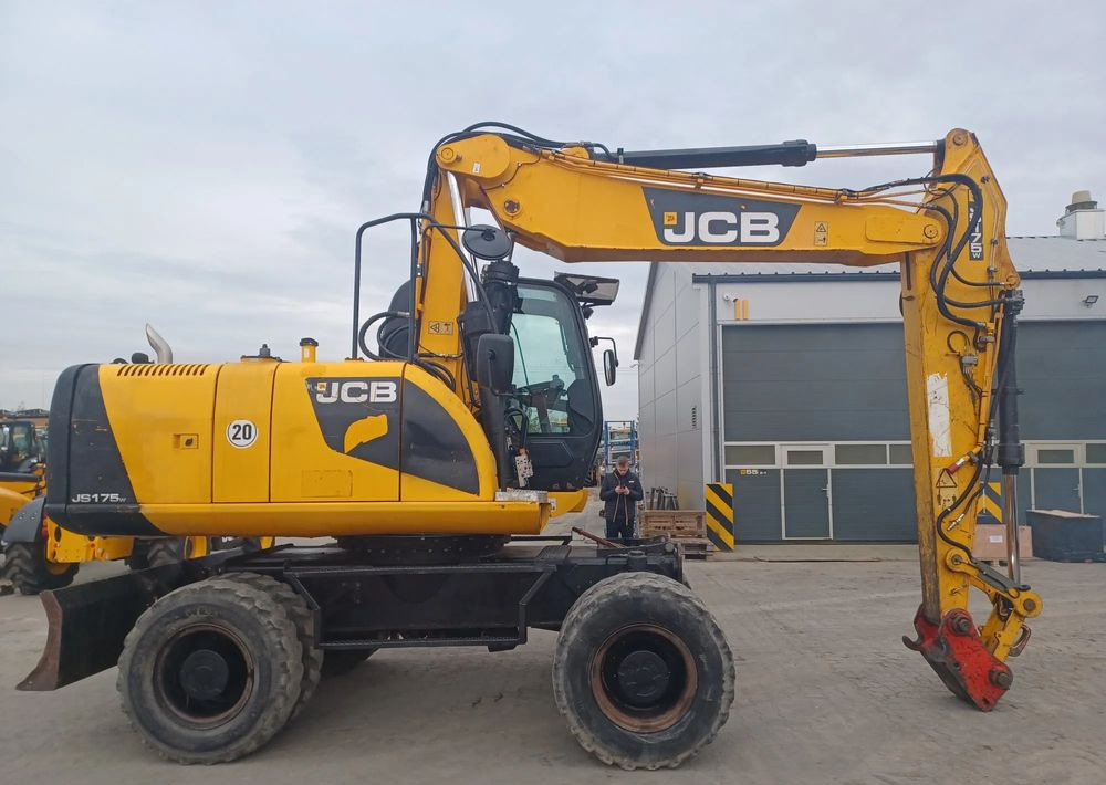 Τροχοφόρος εκσκαφέας JCB JS175W: φωτογραφία 7 Τροχοφόρος εκσκαφέας JCB JS175W: φωτογραφία 7