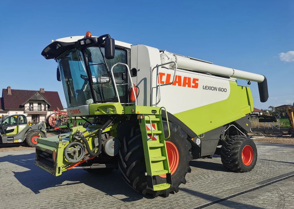 Claas Lexion 600 - Θεριζοαλωνιστική μηχανή: φωτογραφία 1 Claas Lexion 600 - Θεριζοαλωνιστική μηχανή: φωτογραφία 1