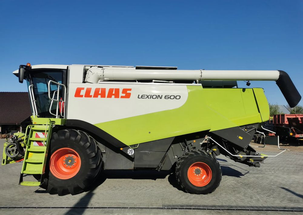 Claas Lexion 600 - Θεριζοαλωνιστική μηχανή: φωτογραφία 2 Claas Lexion 600 - Θεριζοαλωνιστική μηχανή: φωτογραφία 2