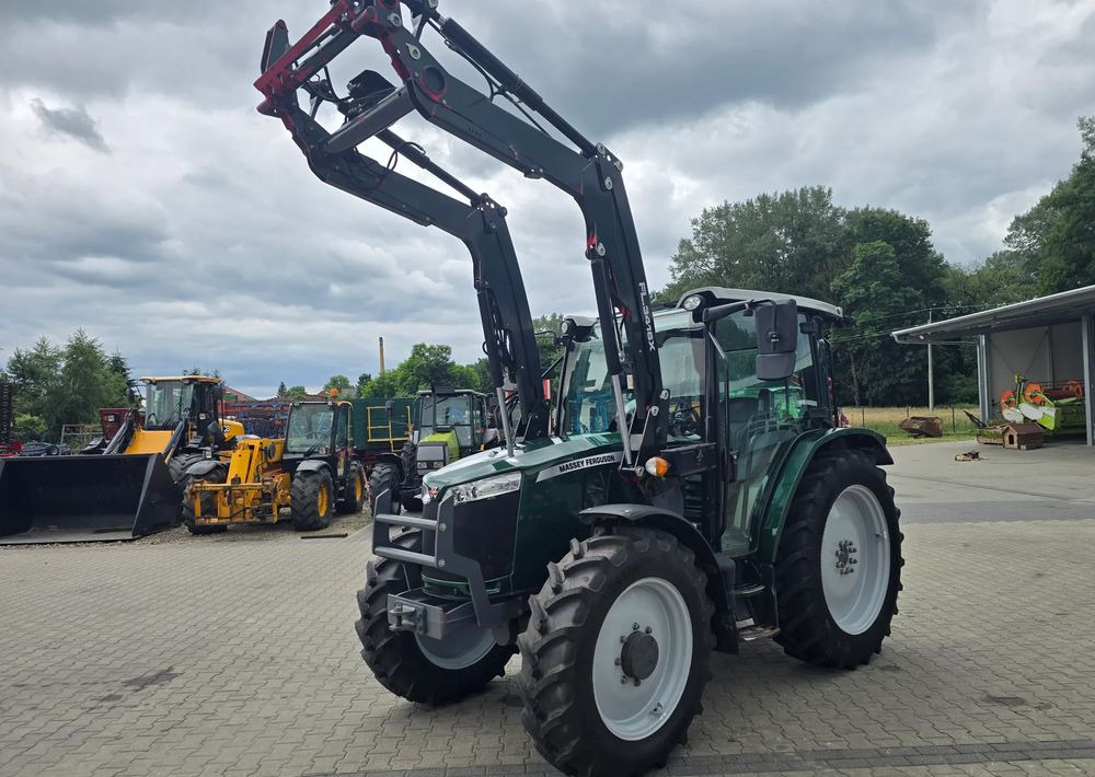 Massey Ferguson 4708 - Τρακτέρ: φωτογραφία 4 Massey Ferguson 4708 - Τρακτέρ: φωτογραφία 4