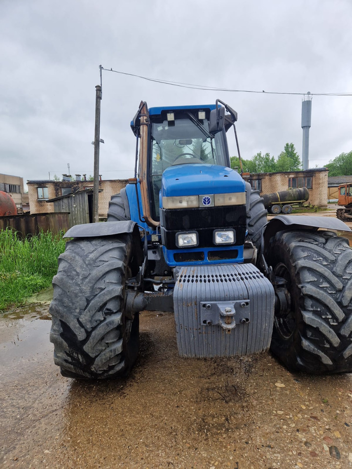FORD 8670 - Τρακτέρ: φωτογραφία 2 FORD 8670 - Τρακτέρ: φωτογραφία 2