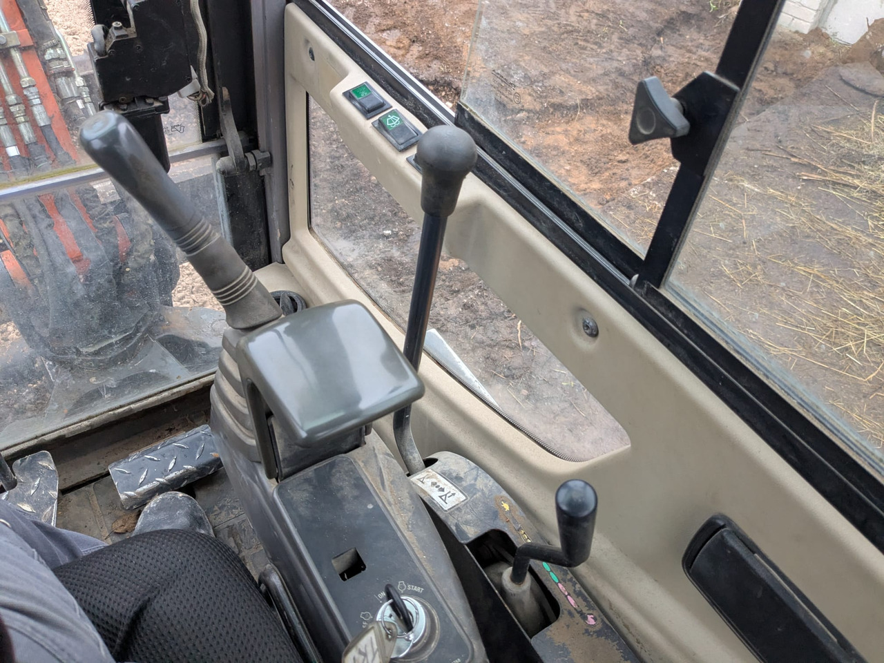 HITACHI ZX25 CLR - Μίνι εκσκαφέας: φωτογραφία 5 HITACHI ZX25 CLR - Μίνι εκσκαφέας: φωτογραφία 5