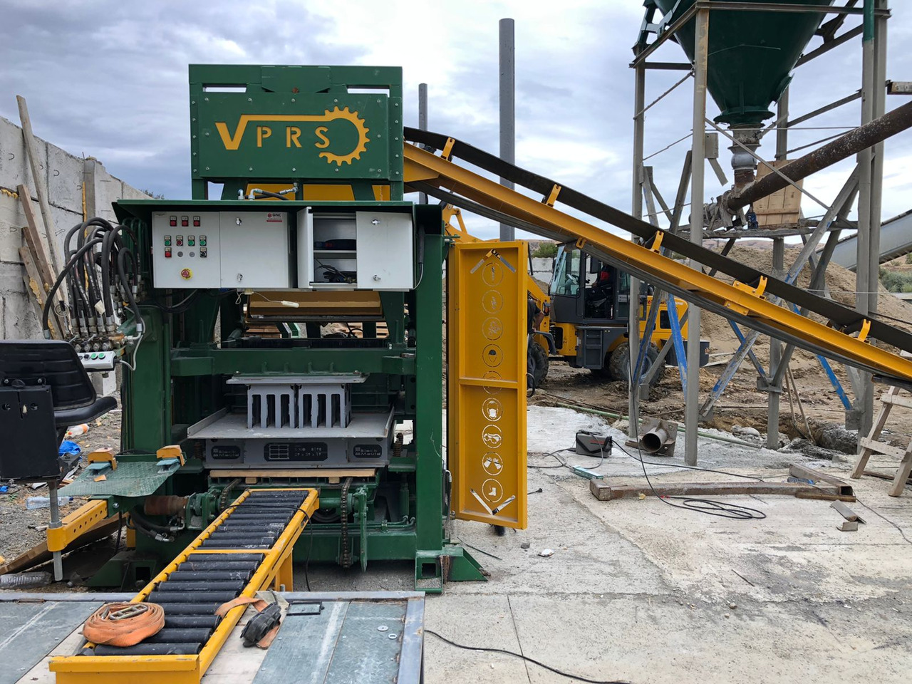 Economic Concrete Block Machine - Μηχάνημα κατασκευής τσιμεντόλιθων: φωτογραφία 1 Economic Concrete Block Machine - Μηχάνημα κατασκευής τσιμεντόλιθων: φωτογραφία 1