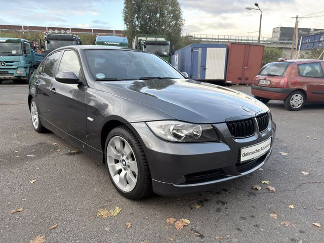BMW 318 Baureihe 3 Lim. 318i - Λιμουζίνα/ Sedan: φωτογραφία 2 BMW 318 Baureihe 3 Lim. 318i - Λιμουζίνα/ Sedan: φωτογραφία 2