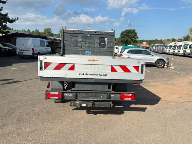 Iveco Daily 35 S 12 - Μικρό φορτηγό με καρότσα: φωτογραφία 4 Iveco Daily 35 S 12 - Μικρό φορτηγό με καρότσα: φωτογραφία 4