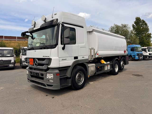 Mercedes-Benz Actros 2541 Tankwagen - Φορτηγό βυτιοφόρο: φωτογραφία 3 Mercedes-Benz Actros 2541 Tankwagen - Φορτηγό βυτιοφόρο: φωτογραφία 3