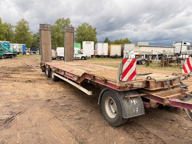 Müller-Mitteltal T 3 PROFI 30,0 - Ρυμούλκα με χαμηλό δάπεδο: φωτογραφία 1 Müller-Mitteltal T 3 PROFI 30,0 - Ρυμούλκα με χαμηλό δάπεδο: φωτογραφία 1