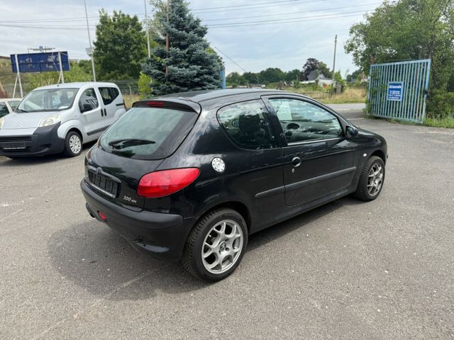 Peugeot 206 1.4 HDi - Λιμουζίνα/ Sedan: φωτογραφία 5 Peugeot 206 1.4 HDi - Λιμουζίνα/ Sedan: φωτογραφία 5