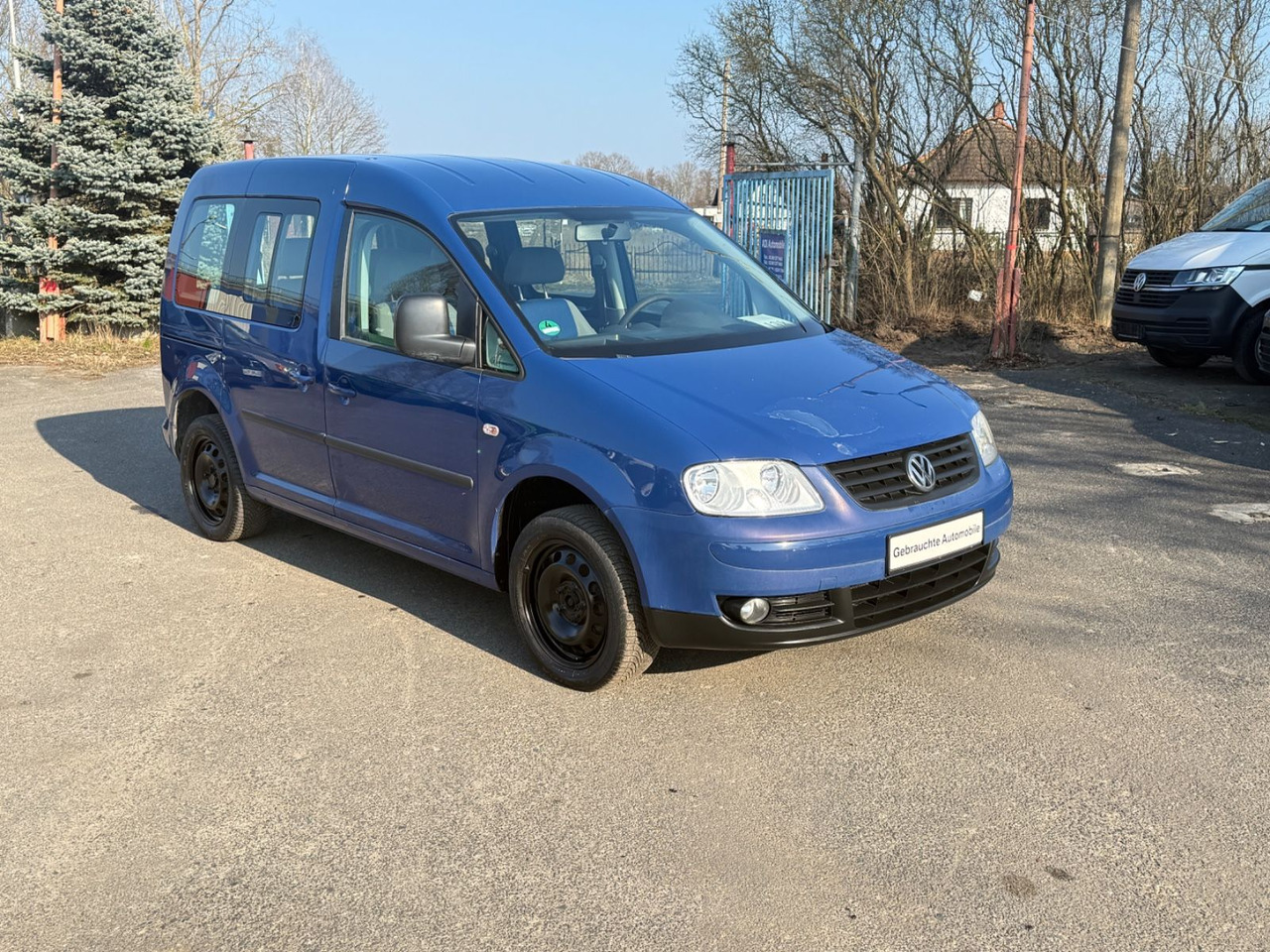 Volkswagen Caddy Life - Επιβατικό βαν: φωτογραφία 2 Volkswagen Caddy Life - Επιβατικό βαν: φωτογραφία 2