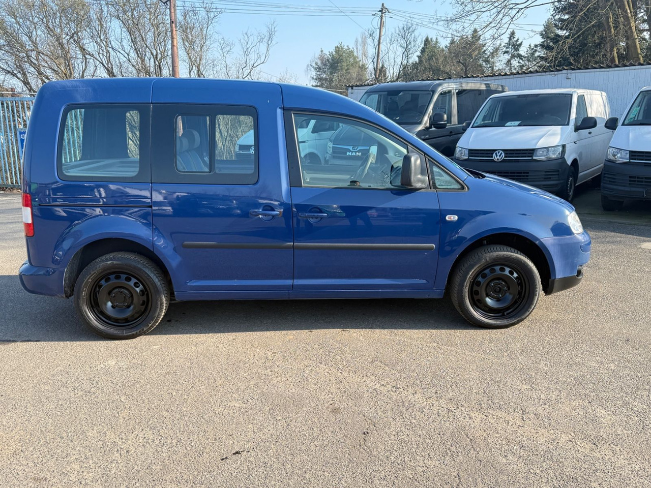 Volkswagen Caddy Life - Επιβατικό βαν: φωτογραφία 5 Volkswagen Caddy Life - Επιβατικό βαν: φωτογραφία 5