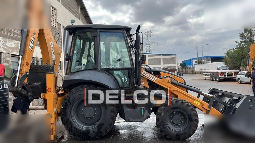 CASE 851FX - Φορτωτής εκσκαφέας: φωτογραφία 2 CASE 851FX - Φορτωτής εκσκαφέας: φωτογραφία 2