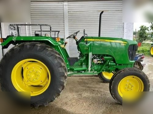 JOHN DEERE 5210 - Τρακτέρ: φωτογραφία 2 JOHN DEERE 5210 - Τρακτέρ: φωτογραφία 2