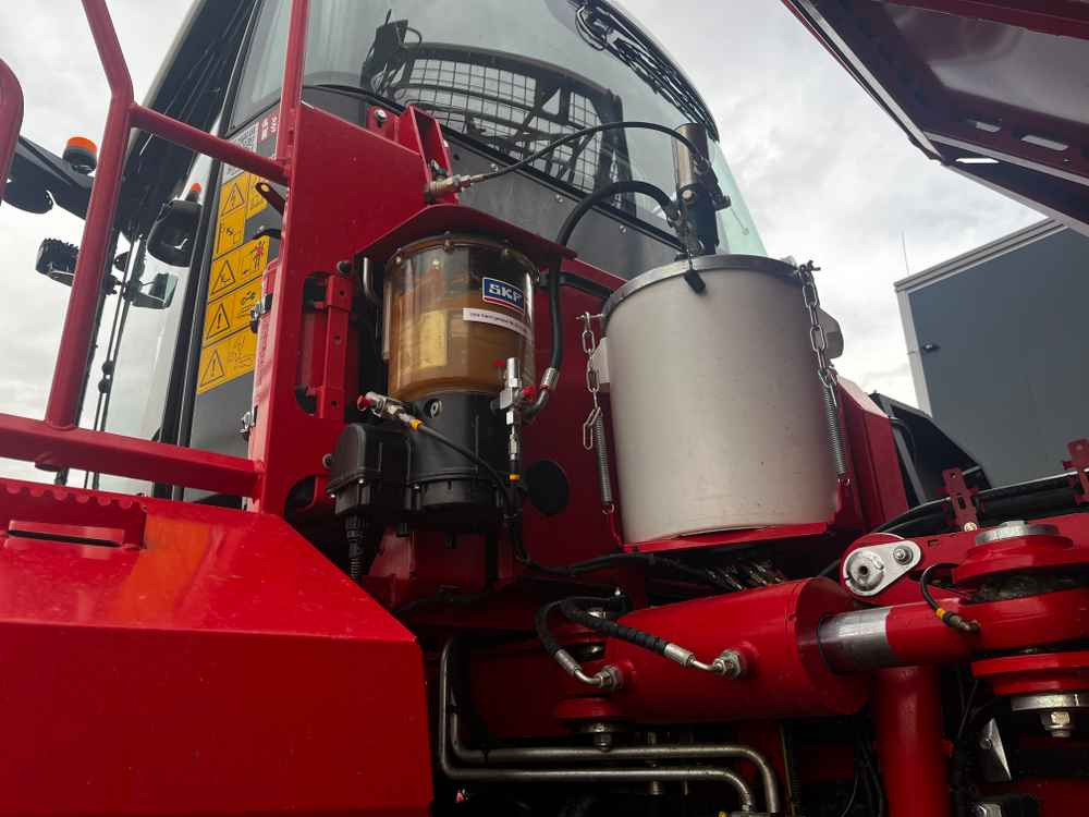 Grimme REXOR 6300 Platinum - Θεριζοαλωνιστική μηχανή τεύτλων: φωτογραφία 2 Grimme REXOR 6300 Platinum - Θεριζοαλωνιστική μηχανή τεύτλων: φωτογραφία 2