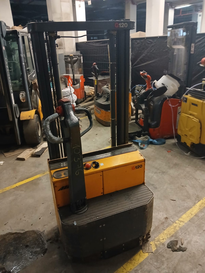 EGV12 - Μηχάνημα στοίβαξης: φωτογραφία 5 EGV12 - Μηχάνημα στοίβαξης: φωτογραφία 5