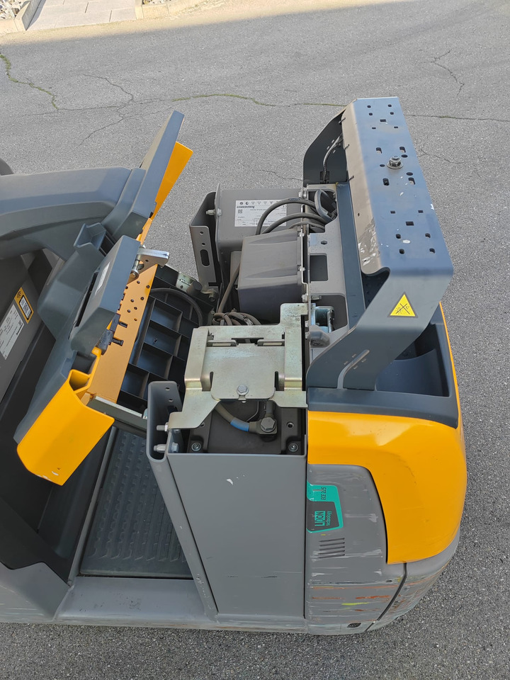 Μηχάνημα συλλογής παραγγελιών Jungheinrich ECE 225 Li-Ion/ 2.4m/ 2020yy/ 3057mh: φωτογραφία 11