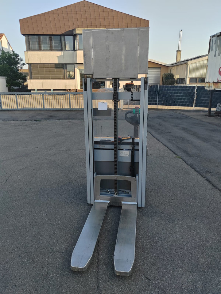 Jungheinrich EJC 112z/ remote control/ acid protect/ initial/ 511h - Μηχάνημα στοίβαξης: φωτογραφία 2 Jungheinrich EJC 112z/ remote control/ acid protect/ initial/ 511h - Μηχάνημα στοίβαξης: φωτογραφία 2