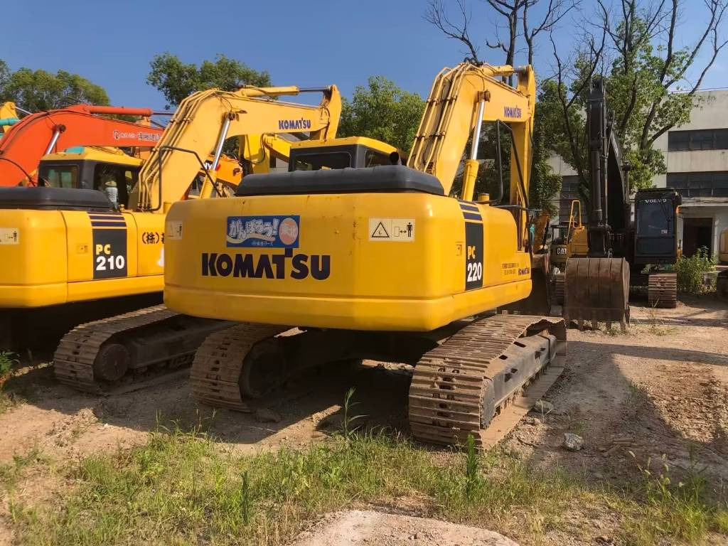 Komatsu PC220-7 - Ερπυστριοφόρος εκσκαφέας: φωτογραφία 1 Komatsu PC220-7 - Ερπυστριοφόρος εκσκαφέας: φωτογραφία 1