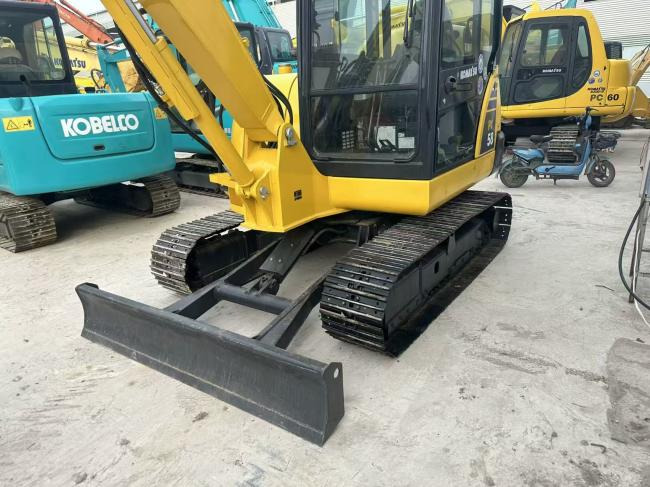 Komatsu PC56 - Μίνι εκσκαφέας: φωτογραφία 3 Komatsu PC56 - Μίνι εκσκαφέας: φωτογραφία 3