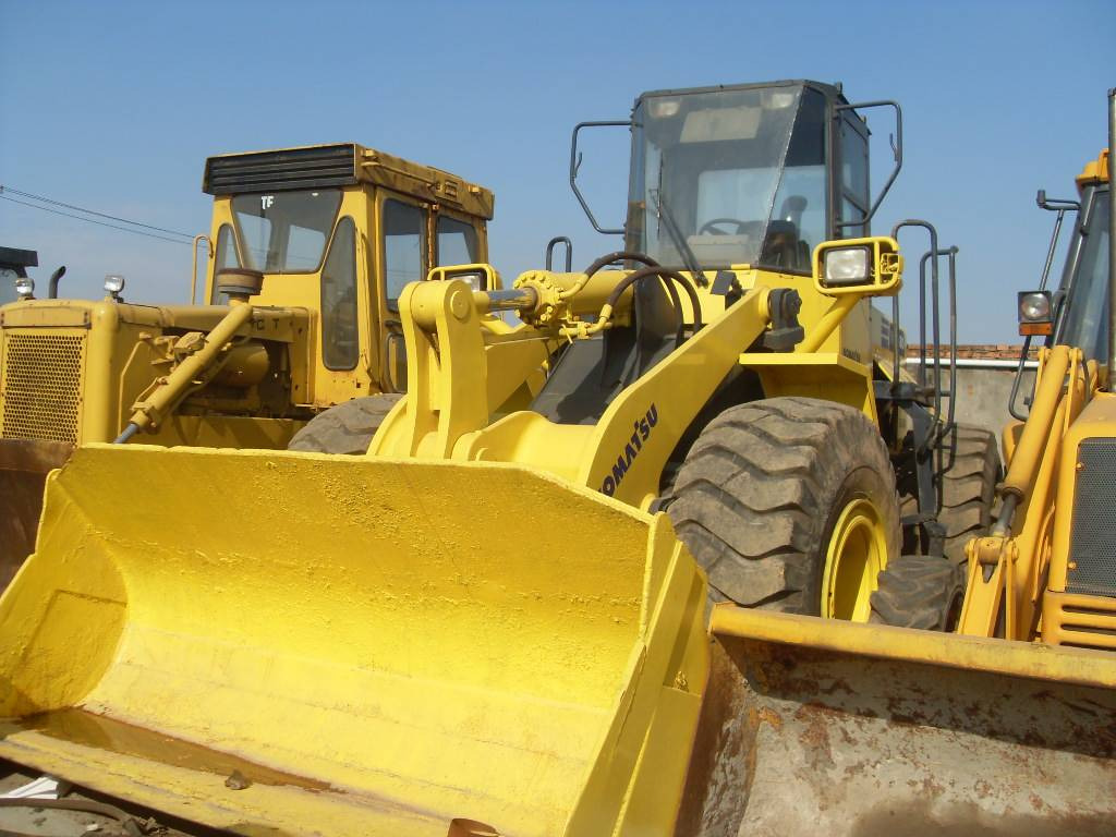 Komatsu WA 380 - Ελαστιχοφόρος φορτωτής: φωτογραφία 1 Komatsu WA 380 - Ελαστιχοφόρος φορτωτής: φωτογραφία 1