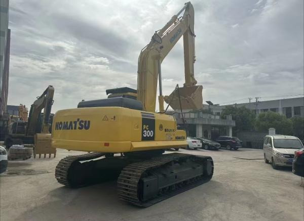 Komatsu pc300 - Ερπυστριοφόρος εκσκαφέας: φωτογραφία 1 Komatsu pc300 - Ερπυστριοφόρος εκσκαφέας: φωτογραφία 1