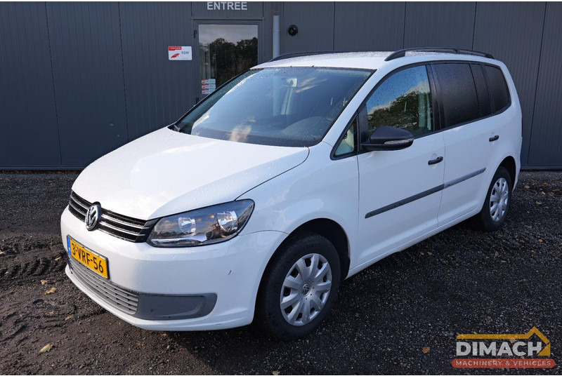 Volkswagen Touran VAN 1.6 TDI 77 KW AUT Volkswagen Touran grijs kenteken DSG automaat diesel - Μικρό βαν: φωτογραφία 1 Volkswagen Touran VAN 1.6 TDI 77 KW AUT Volkswagen Touran grijs kenteken DSG automaat diesel - Μικρό βαν: φωτογραφία 1