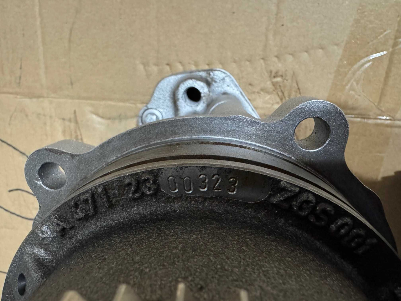 Mercedes PRZYSTAWKA odbioru mocy PTO pompy hydrauliki om471 Nowa - Κινητήρας: φωτογραφία 5 Mercedes PRZYSTAWKA odbioru mocy PTO pompy hydrauliki om471 Nowa - Κινητήρας: φωτογραφία 5