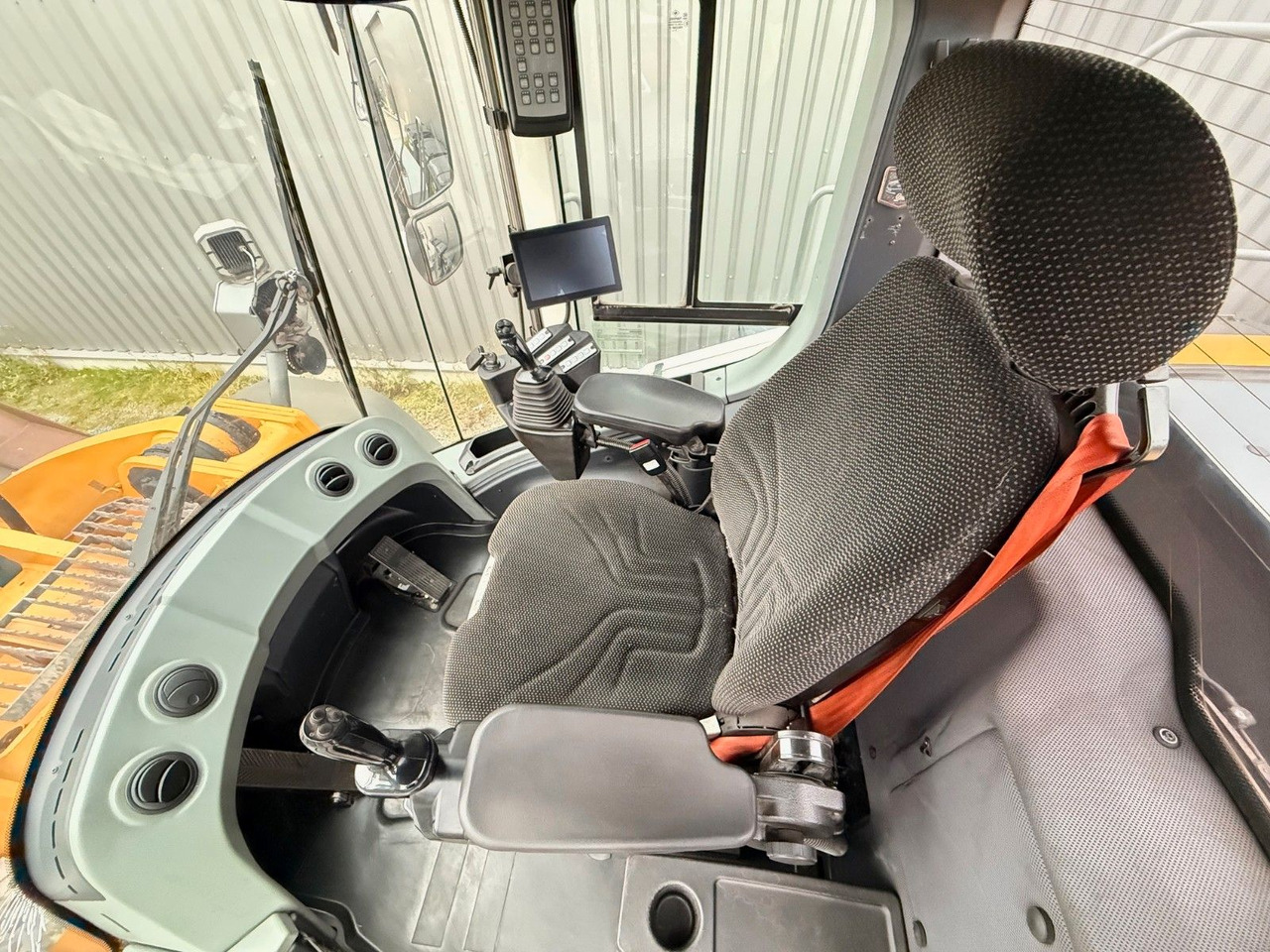 Ελαστιχοφόρος φορτωτής Liebherr L 586 X POWER/ 2022: φωτογραφία 12 Ελαστιχοφόρος φορτωτής Liebherr L 586 X POWER/ 2022: φωτογραφία 12