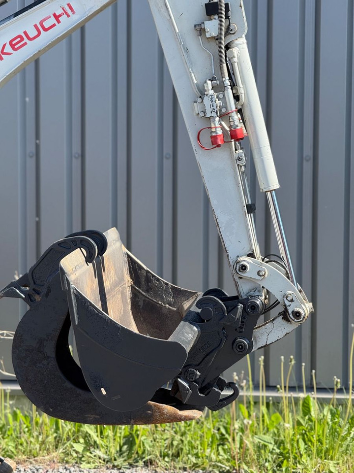 Takeuchi TB216 - Μίνι εκσκαφέας: φωτογραφία 4 Takeuchi TB216 - Μίνι εκσκαφέας: φωτογραφία 4