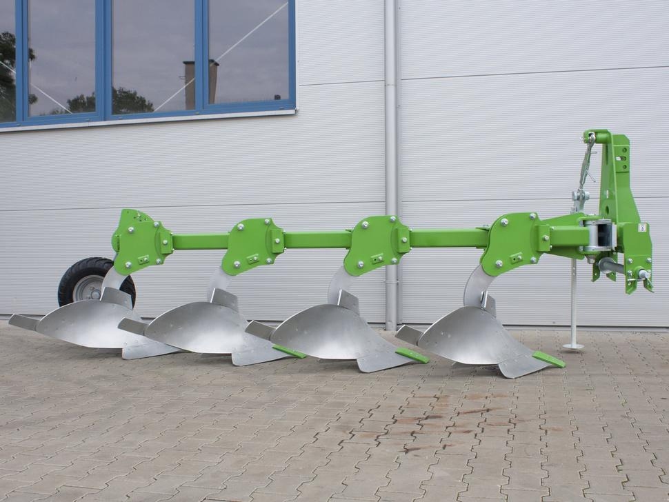 Bomet Pflüge / Single-beam plow / Charrue mono-poutre / Aratro / Плуг / Pług jednobelkowy Libra 3+1 - Άροτρο: φωτογραφία 2 Bomet Pflüge / Single-beam plow / Charrue mono-poutre / Aratro / Плуг / Pług jednobelkowy Libra 3+1 - Άροτρο: φωτογραφία 2