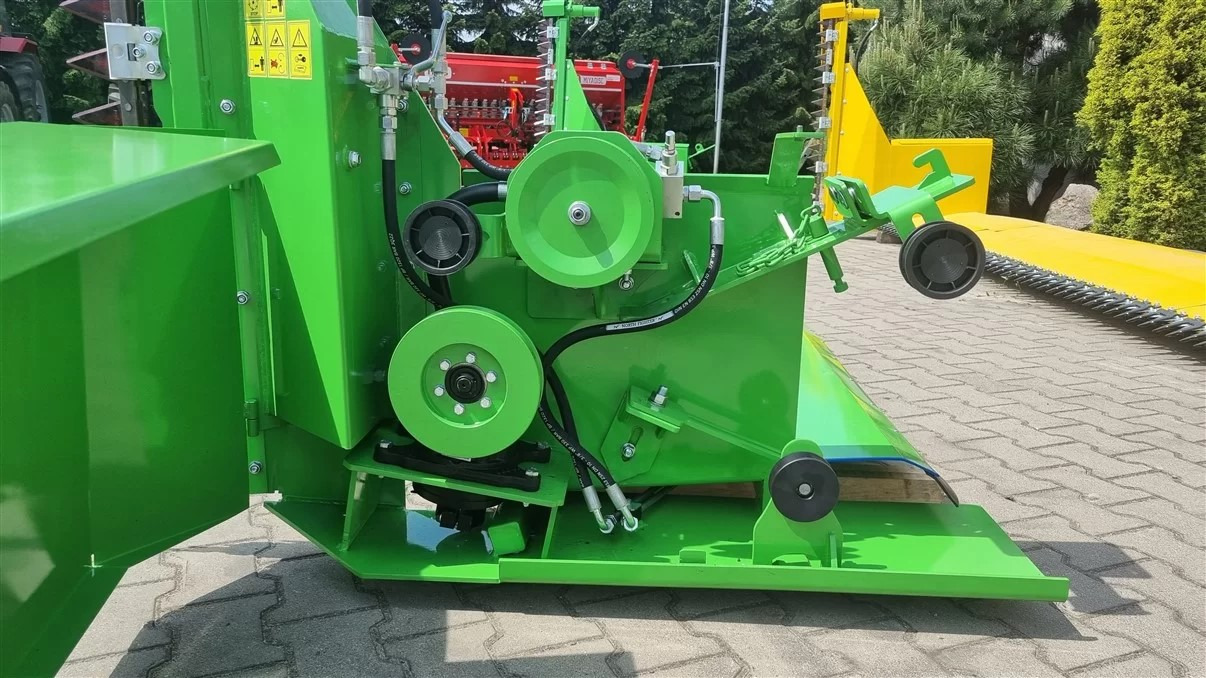 Lupus Rapsvorsatz / Rape cutter / Barre de coupe à colza / Mesa de colza / Tavolo da colza / Рапсовый стол / Stół do rzepaku 6 m - Μηχανή συγκομιδής κανόλα: φωτογραφία 3 Lupus Rapsvorsatz / Rape cutter / Barre de coupe à colza / Mesa de colza / Tavolo da colza / Рапсовый стол / Stół do rzepaku 6 m - Μηχανή συγκομιδής κανόλα: φωτογραφία 3