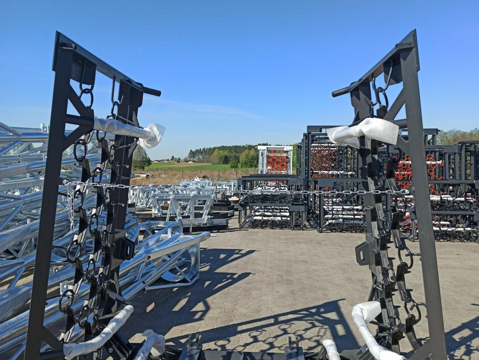 METAL-TECHNIK Wiesenegge / Meadow harrow / Herse de prairie / Strigliatrice / Полевая волокуша / Włóka łąkowa 4 m - Σβάρνα λιβαδιών: φωτογραφία 2 METAL-TECHNIK Wiesenegge / Meadow harrow / Herse de prairie / Strigliatrice / Полевая волокуша / Włóka łąkowa 4 m - Σβάρνα λιβαδιών: φωτογραφία 2