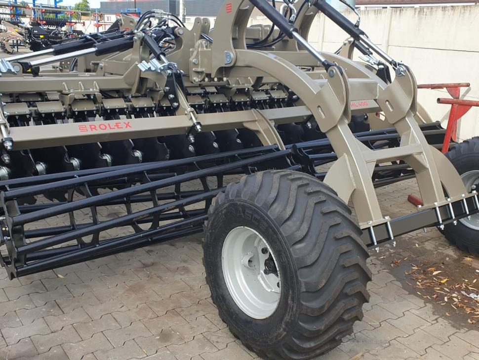 ROLEX Hydraulische Scheibenegge / Hydraulic discs harrow / Dechaumeur à disques / Erpice a dischi / Дисковая гидравлическая борона тип лёгкий с тележкой / Brona talerzowa hydraulicznie składana lekka - Δισκοσβάρνα: φωτογραφία 2 ROLEX Hydraulische Scheibenegge / Hydraulic discs harrow / Dechaumeur à disques / Erpice a dischi / Дисковая гидравлическая борона тип лёгкий с тележкой / Brona talerzowa hydraulicznie składana lekka - Δισκοσβάρνα: φωτογραφία 2