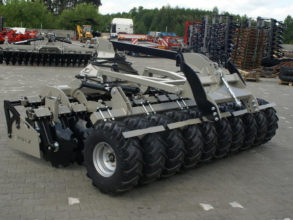 Νέα Δισκοσβάρνα ROLEX Scheibenegge /  Disc harrow with hydropack and tire roller / Dechaumeur à disques / Erpice a dischi / Дисковая борона с гидропаком и колёсным катком / Agregat talerzowy uprawowy z hydropackiem i: φωτογραφία 15