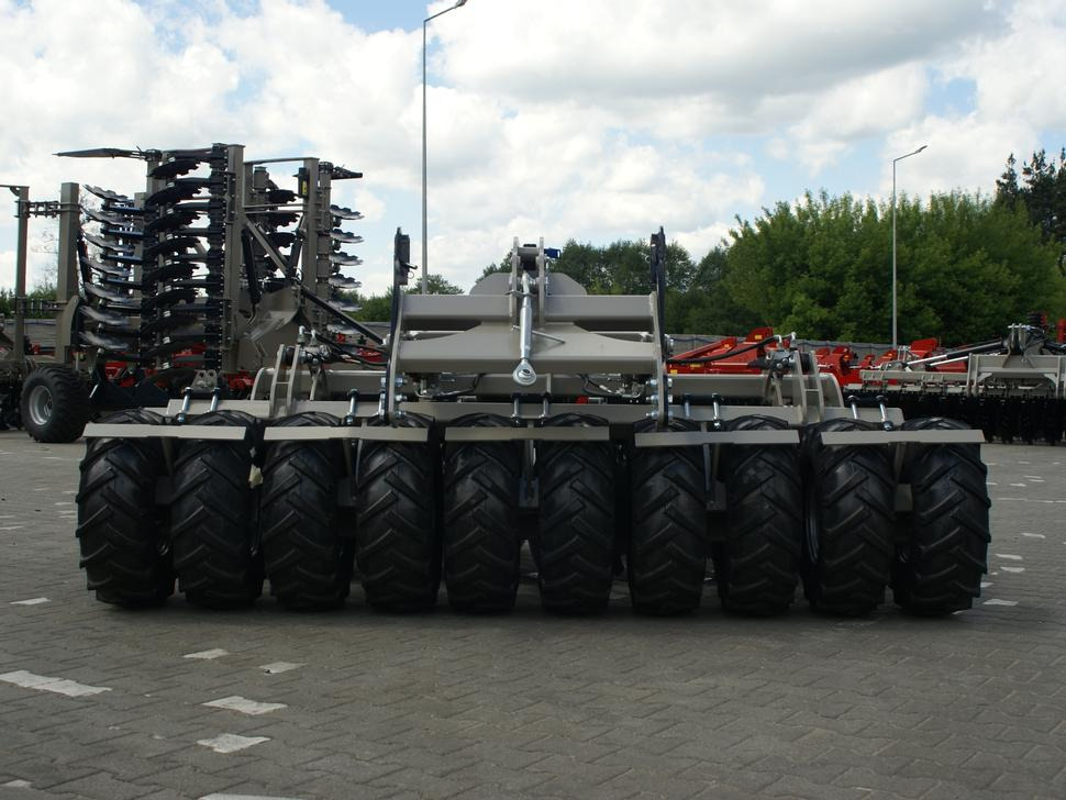 Νέα Δισκοσβάρνα ROLEX Scheibenegge /  Disc harrow with hydropack and tire roller / Dechaumeur à disques / Erpice a dischi / Дисковая борона с гидропаком и колёсным катком / Agregat talerzowy uprawowy z hydropackiem i: φωτογραφία 12