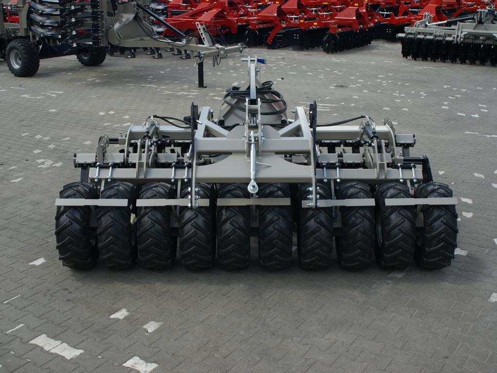Νέα Δισκοσβάρνα ROLEX Scheibenegge /  Disc harrow with hydropack and tire roller / Dechaumeur à disques / Erpice a dischi / Дисковая борона с гидропаком и колёсным катком / Agregat talerzowy uprawowy z hydropackiem i: φωτογραφία 14