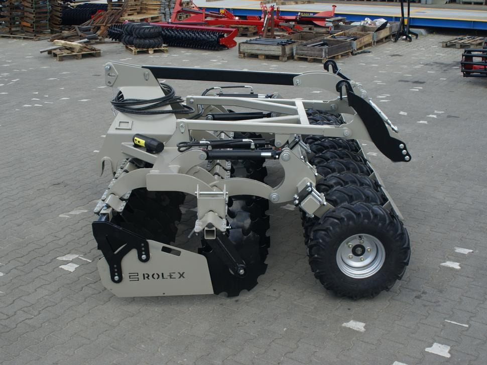 Νέα Δισκοσβάρνα ROLEX Scheibenegge /  Disc harrow with hydropack and tire roller / Dechaumeur à disques / Erpice a dischi / Дисковая борона с гидропаком и колёсным катком / Agregat talerzowy uprawowy z hydropackiem i: φωτογραφία 19