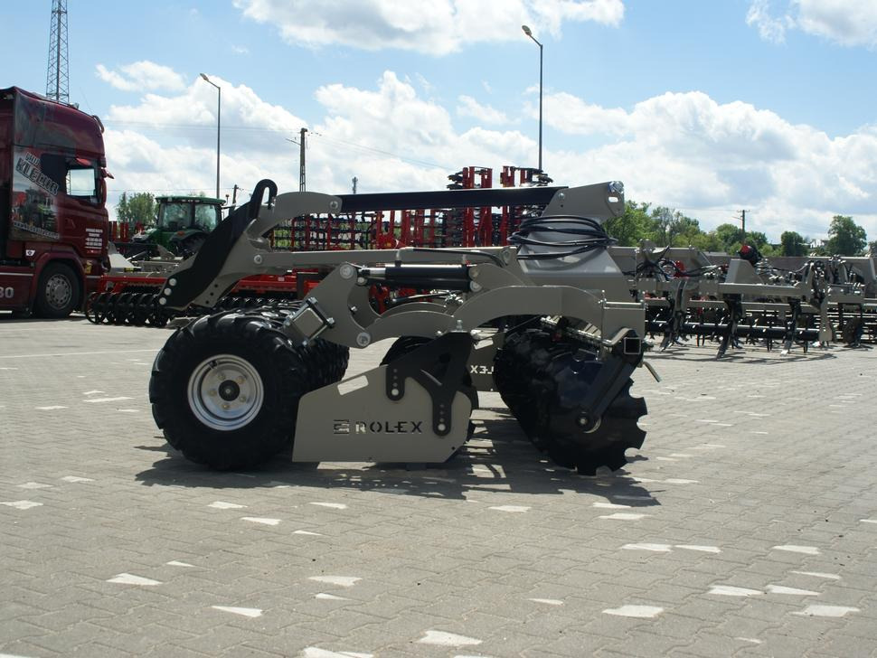Νέα Δισκοσβάρνα ROLEX Scheibenegge /  Disc harrow with hydropack and tire roller / Dechaumeur à disques / Erpice a dischi / Дисковая борона с гидропаком и колёсным катком / Agregat talerzowy uprawowy z hydropackiem i: φωτογραφία 7