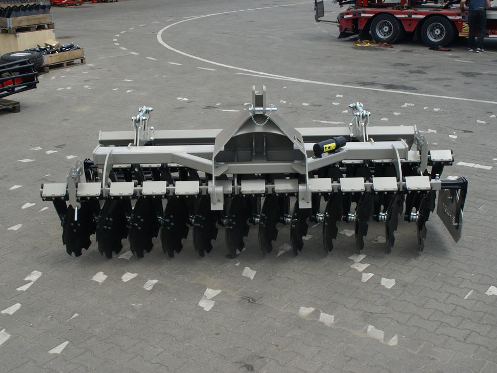 ROLEX Scheibenegge / Discs harrow / Dechaumeur à disques / Erpice a dischi / Cultivador de discos / Дисковая борона / Agregat talerzowy uprawowy 3 m - Δισκοσβάρνα: φωτογραφία 5 ROLEX Scheibenegge / Discs harrow / Dechaumeur à disques / Erpice a dischi / Cultivador de discos / Дисковая борона / Agregat talerzowy uprawowy 3 m - Δισκοσβάρνα: φωτογραφία 5