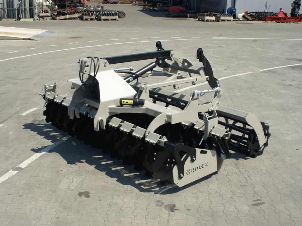 Rolex Scheibenegge / Disc harrow with hydropack / Déchaumeur à disques avec support semoir / Erpice a dischi / Cultivador de discos con hydropack / Дисковая борона с гидропаком 3 m - Δισκοσβάρνα: φωτογραφία 2 Rolex Scheibenegge / Disc harrow with hydropack / Déchaumeur à disques avec support semoir / Erpice a dischi / Cultivador de discos con hydropack / Дисковая борона с гидропаком 3 m - Δισκοσβάρνα: φωτογραφία 2