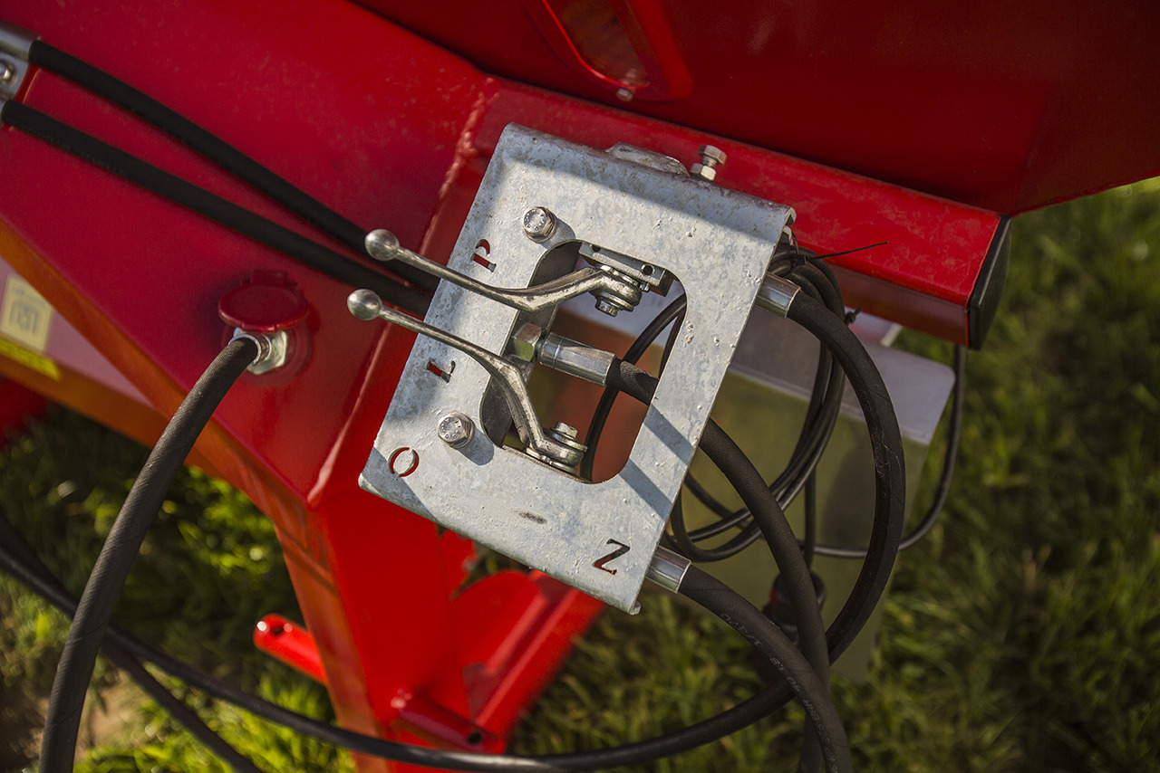 WOPROL Düngerstreuer / Fertilizer spreader / Epandeur d'engrais / Rozsiewacz nawozów 600 kg - Λιπασματοδιανομέας: φωτογραφία 5 WOPROL Düngerstreuer / Fertilizer spreader / Epandeur d'engrais / Rozsiewacz nawozów 600 kg - Λιπασματοδιανομέας: φωτογραφία 5