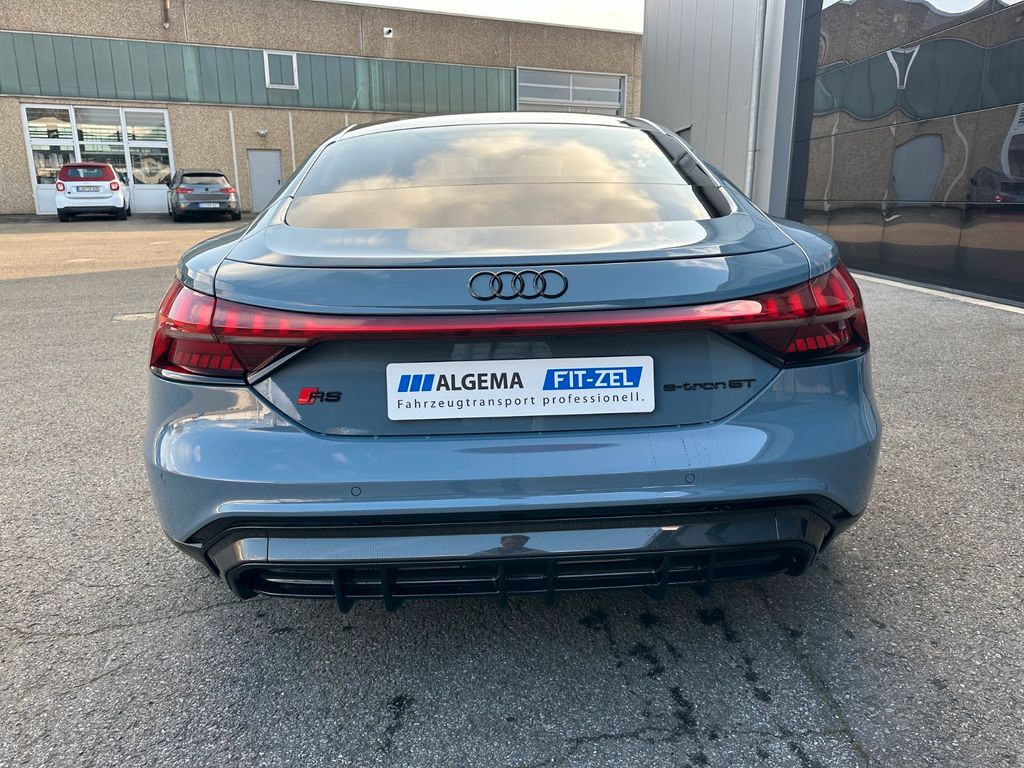 Audi e-tron GT RS quattro CARBON, EXCLUSIVE - Αυτοκίνητο: φωτογραφία 4 Audi e-tron GT RS quattro CARBON, EXCLUSIVE - Αυτοκίνητο: φωτογραφία 4