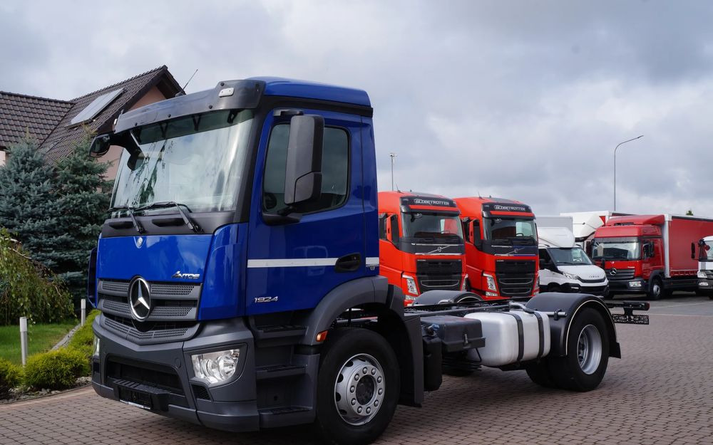 Mercedes-Benz ANTOS 1824 ACTROS EURO 6 RAMA DO ZABUDOWY ROZSTAW OSI 3.80M ANTOS 1830 1827 - Φορτηγό σασί: φωτογραφία 1 Mercedes-Benz ANTOS 1824 ACTROS EURO 6 RAMA DO ZABUDOWY ROZSTAW OSI 3.80M ANTOS 1830 1827 - Φορτηγό σασί: φωτογραφία 1