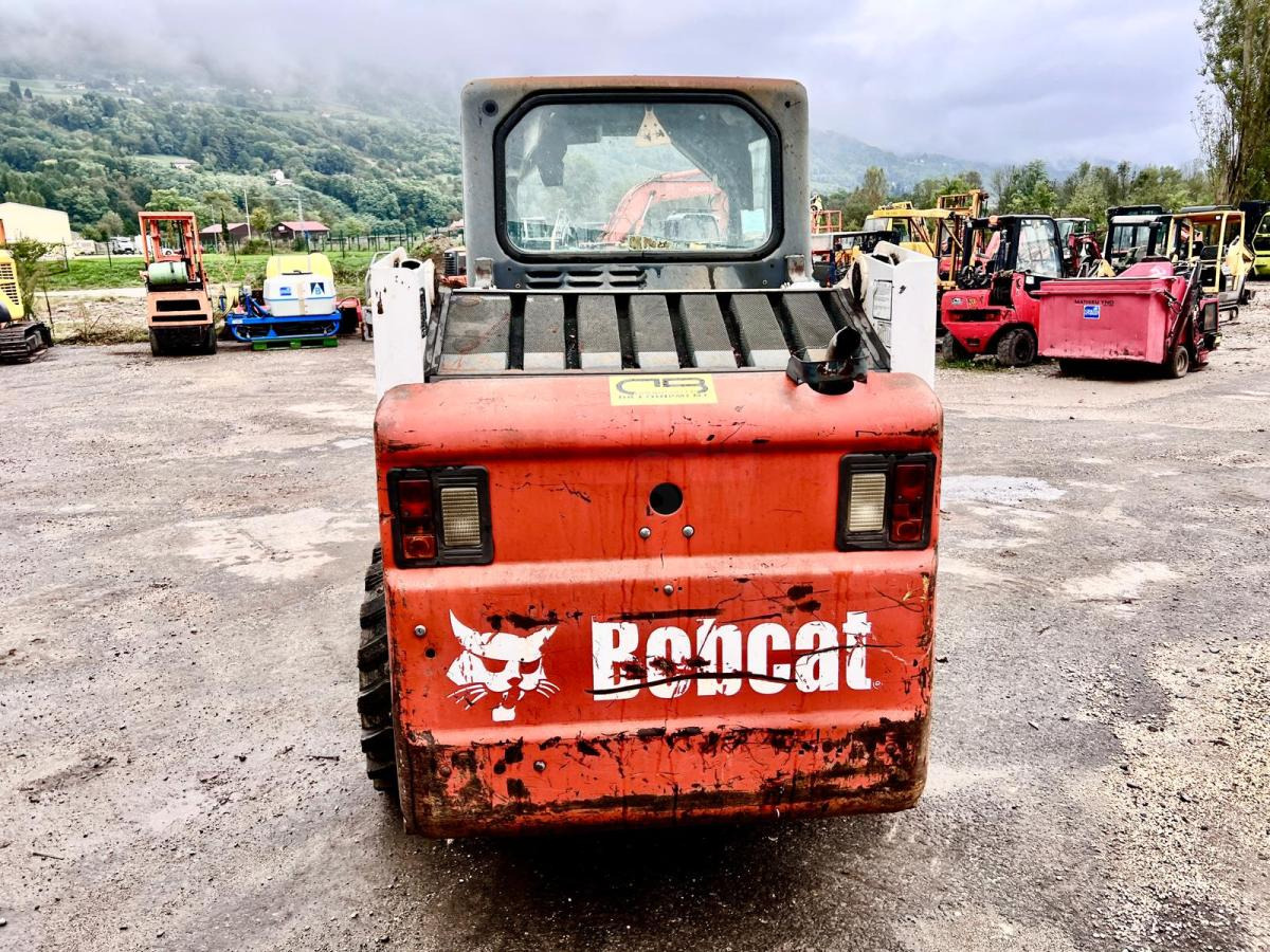 Bobcat S130 Chargeuse Compact - Φορτωτής πλάγιας ολίσθησης: φωτογραφία 5 Bobcat S130 Chargeuse Compact - Φορτωτής πλάγιας ολίσθησης: φωτογραφία 5