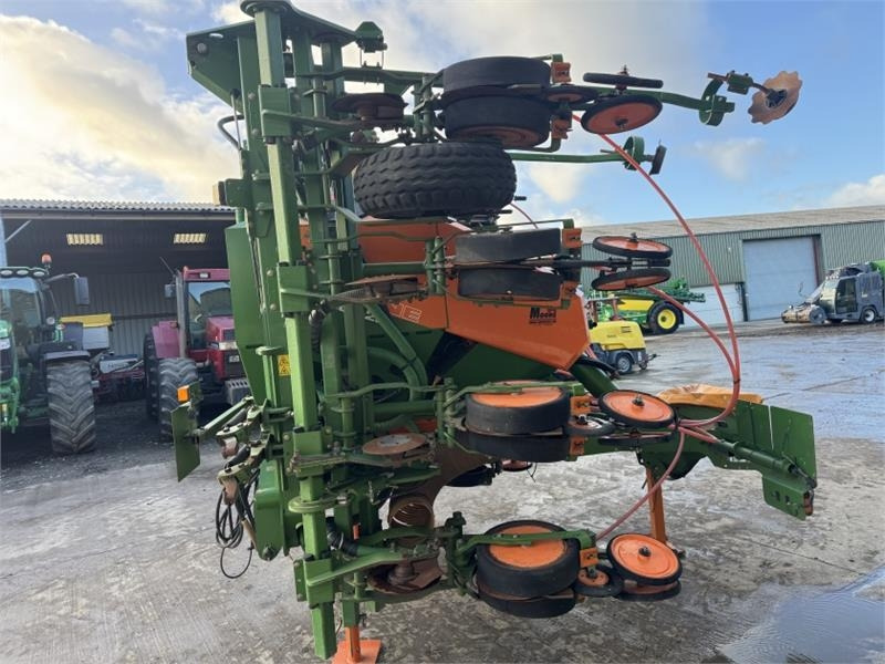 Amazone EDX 6000-2C Maize Drill - Σπαρτική με σβάρνα: φωτογραφία 4 Amazone EDX 6000-2C Maize Drill - Σπαρτική με σβάρνα: φωτογραφία 4