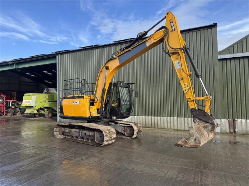 JCB JS 131 LC+ Excavator - Αρθρωτό φορτηγό: φωτογραφία 1 JCB JS 131 LC+ Excavator - Αρθρωτό φορτηγό: φωτογραφία 1