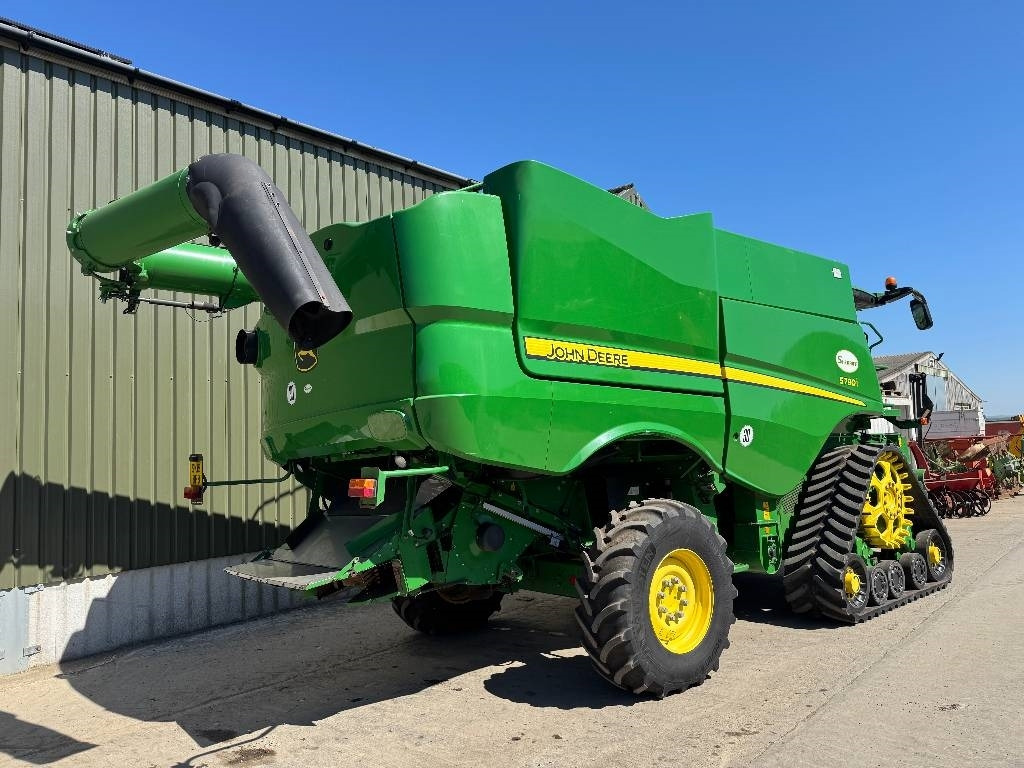 John Deere S790i c/w 735D Hydra Float - Θεριζοαλωνιστική μηχανή: φωτογραφία 4 John Deere S790i c/w 735D Hydra Float - Θεριζοαλωνιστική μηχανή: φωτογραφία 4