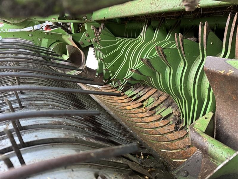 Χορτοδετική μηχανή στρόγγυλης μπάλας Krone Comprima V150 XC Round Baler: φωτογραφία 7 Χορτοδετική μηχανή στρόγγυλης μπάλας Krone Comprima V150 XC Round Baler: φωτογραφία 7