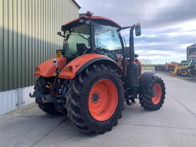 Kubota Kubota M7131 - Τρακτέρ: φωτογραφία 4 Kubota Kubota M7131 - Τρακτέρ: φωτογραφία 4