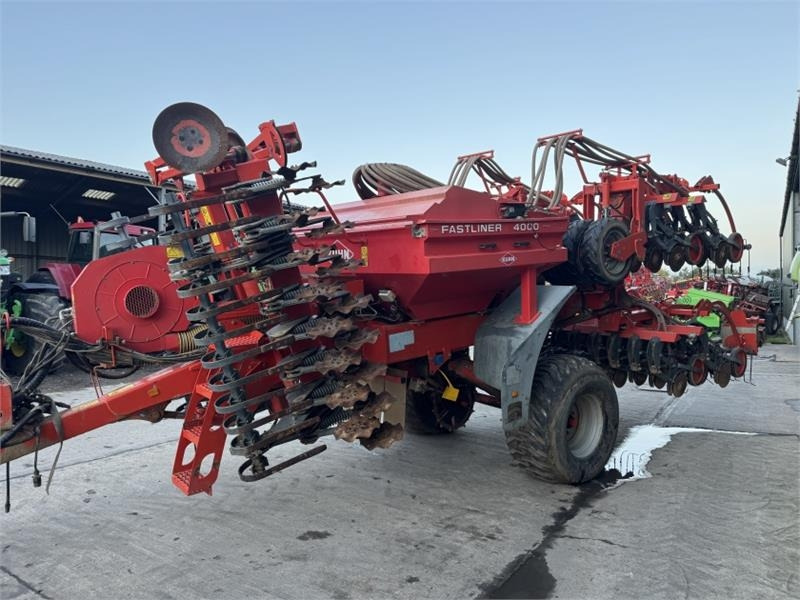 Kuhn Fastliner FL 4000 Seed Drill - Σπαρτική με σβάρνα: φωτογραφία 4 Kuhn Fastliner FL 4000 Seed Drill - Σπαρτική με σβάρνα: φωτογραφία 4